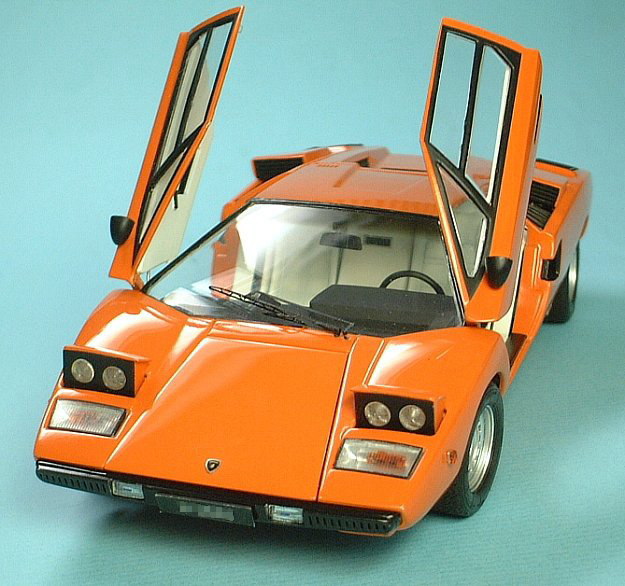 フジミ1/24 ランボルギーニカウンタックLP400
