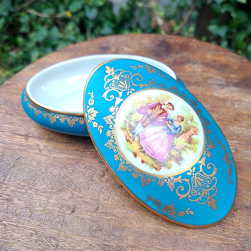 18世紀フランス青色のレース装飾楕円形ボックス 18世紀フランス青色の