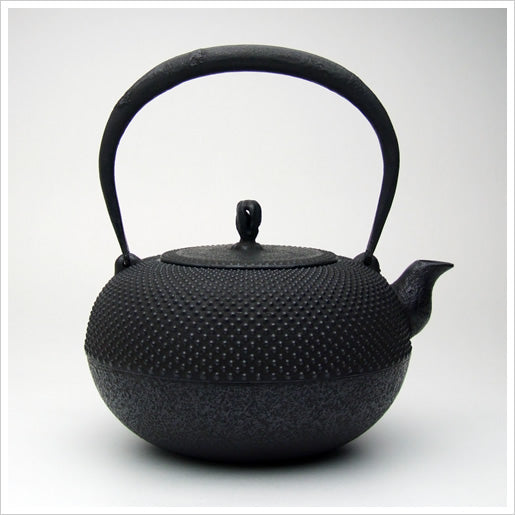 南部鉄器 鉄瓶 | 小丸型 霰 | 1.1L | 薫山工房