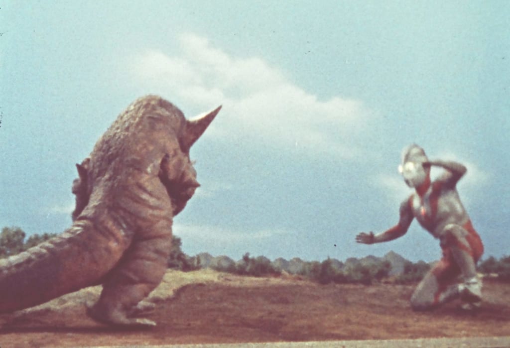 人間の身勝手さ」と「戦いのむなしさ」を感じた怪獣 – 集英社新書プラス