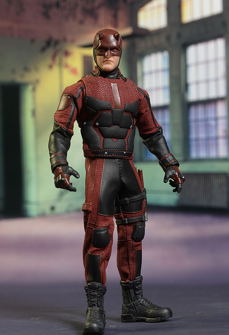 Review and photos of Daredevil Netflix One:12 Collective action figure
