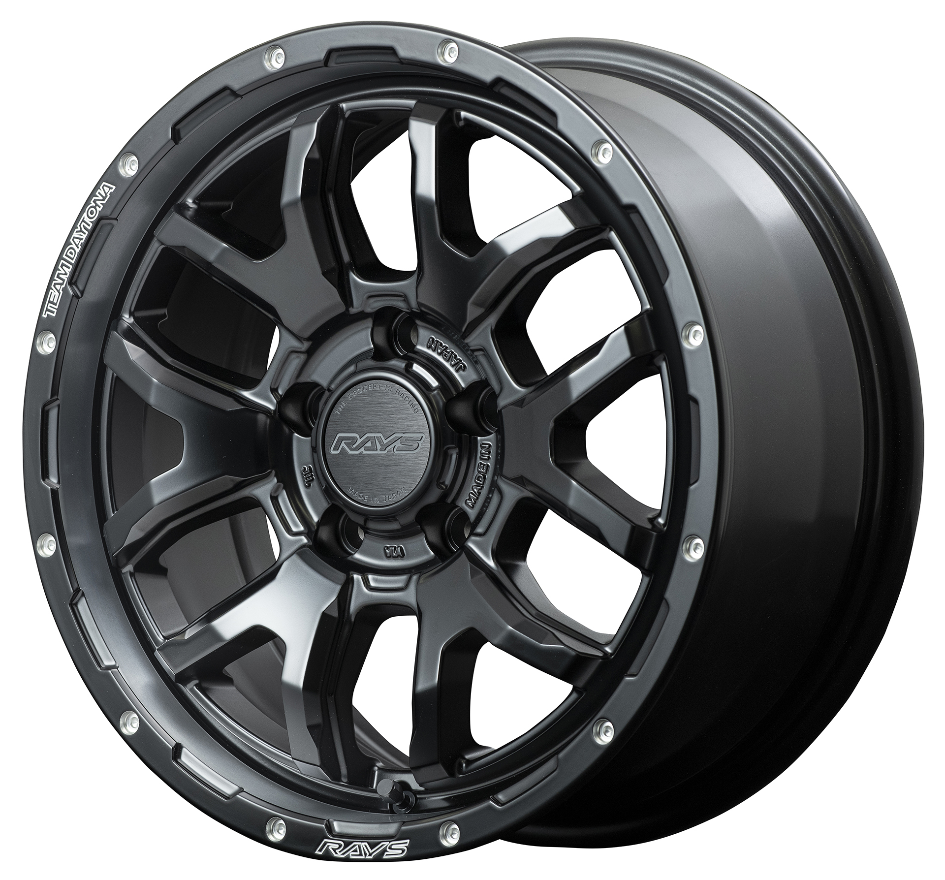 RAYS】迫力あるオフスタイルも、 クールなアーバンもF6なら華麗に演出