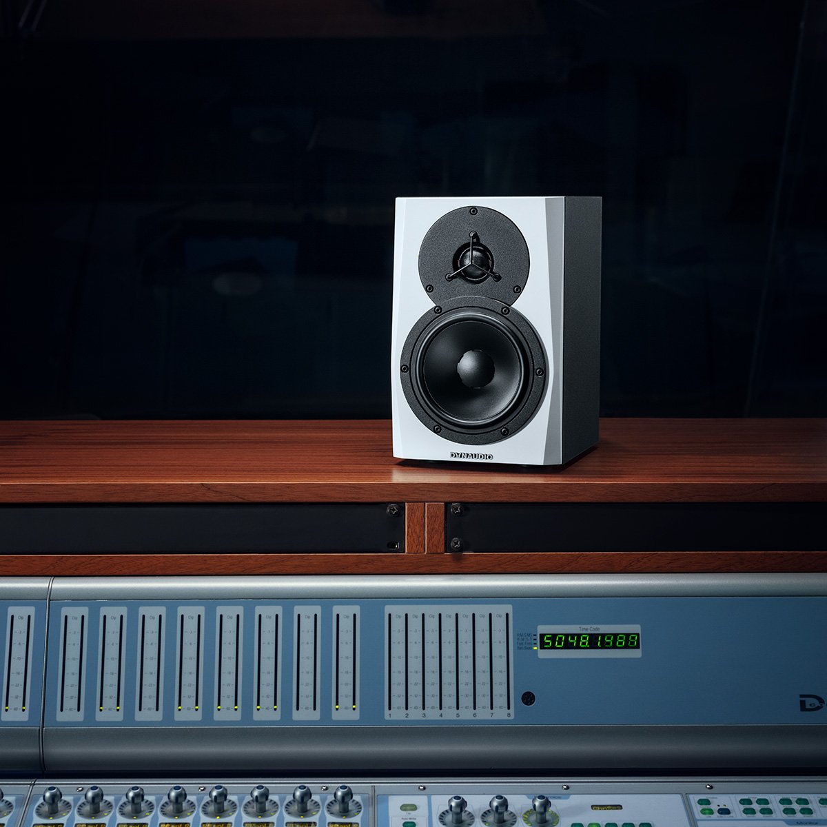 LYD 5 | Nearfield monitor | Incredible precision in smaller spaces