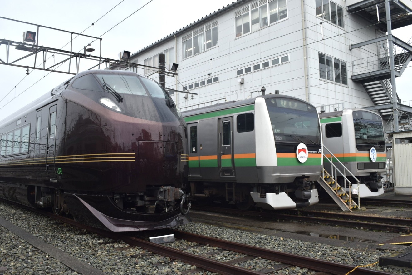 JR東】E655系 『鉄道開業150周年記念列車』運行に伴う国府津車両