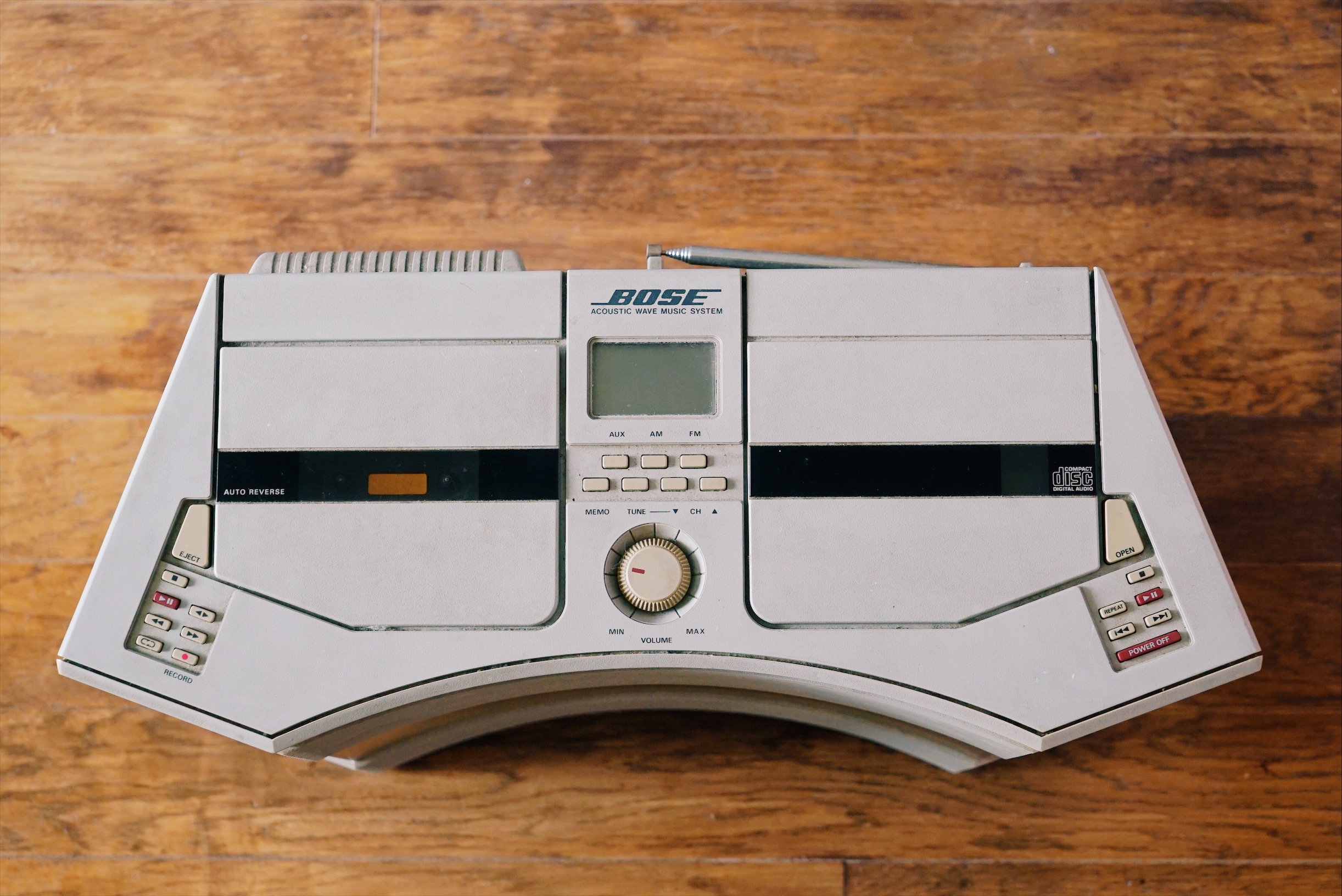 壊れてても捨てられない。15年以上使い続けてる名機「BOSE AW-1D