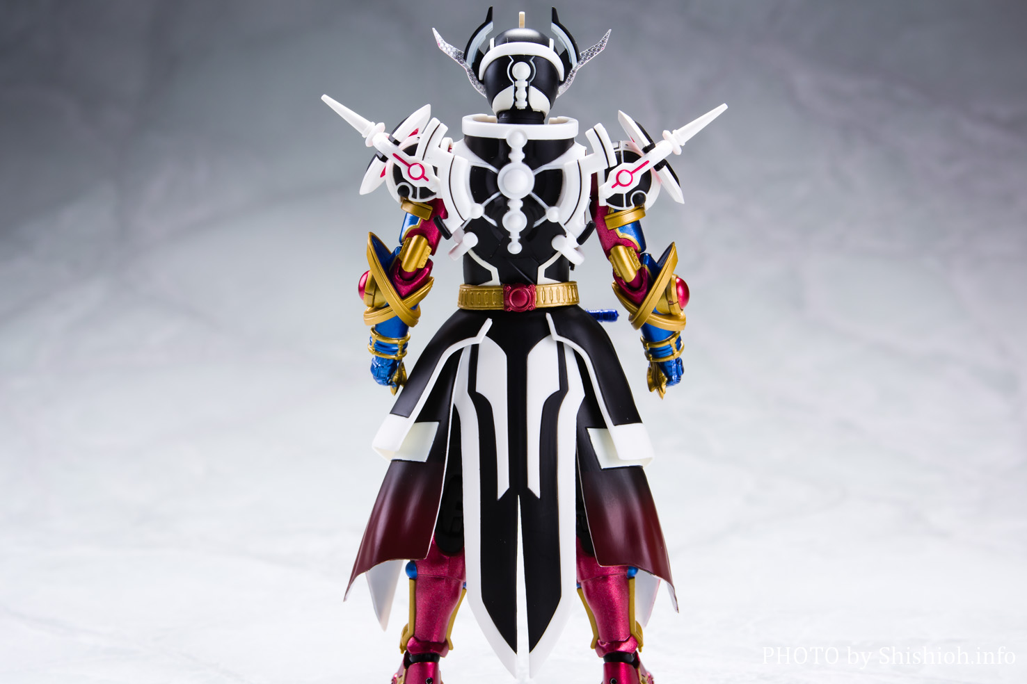 レビュー】 S.H.Figuarts 仮面ライダーエボル ブラックホールフォーム