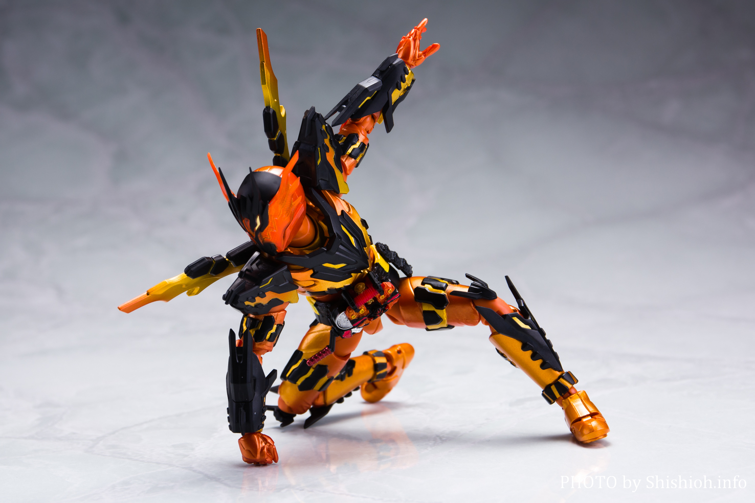 レビュー】 S.H.Figuarts 仮面ライダークローズマグマ