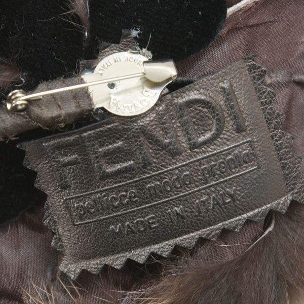 楽天市場】未使用同様 FENDI フェンディ ファー ブローチ コサージュ