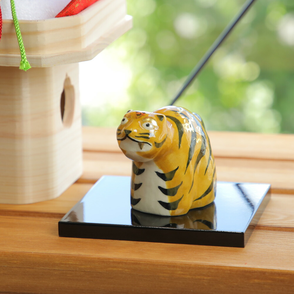 楽天市場】【売切終了】 寅歳置物 敷板 木箱入り 壬寅 干支 人形 虎の