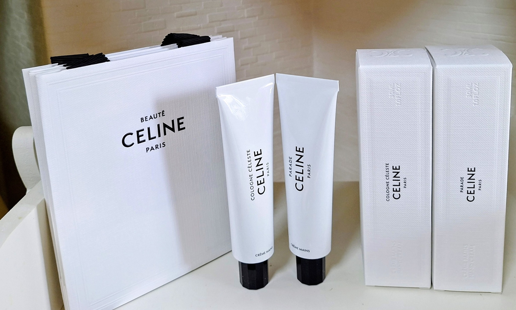CELINE PARADE ハンドクリーム ボックス付き ギフトに最適♪】CELINE