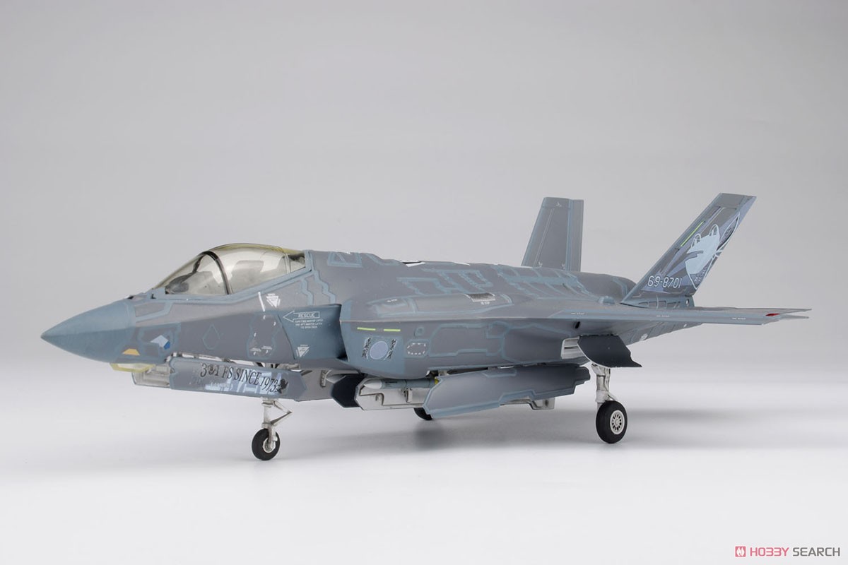 航空自衛隊F-35A ライトニングII 第301飛行隊 50周年記念特別塗装機