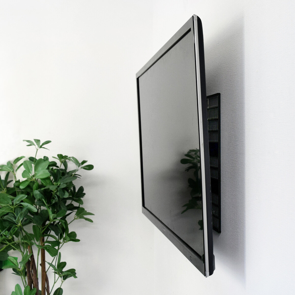 TVセッター / テレビ壁掛け金具 / 壁美人TI300 / 耐荷重25kg 37～65