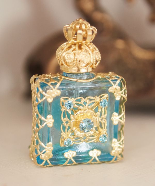 From チェコ】ピエットアトマイザー(LT BLUE ASST): 『欧州航路』