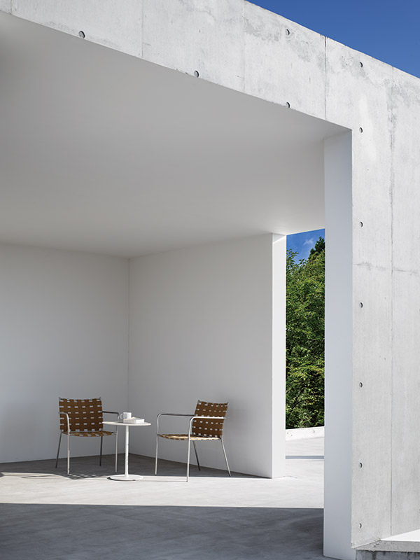 ixc.(イクスシー）MIXIT CERAMICミクシット セラミック サイドテーブル