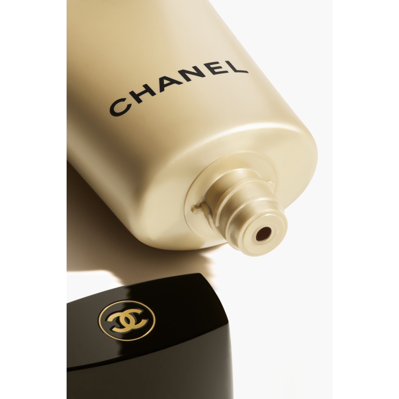 SUBLIMAGE GEL-TO-OIL CLEANSER Cleansers & Makeup Removers | CHANEL
