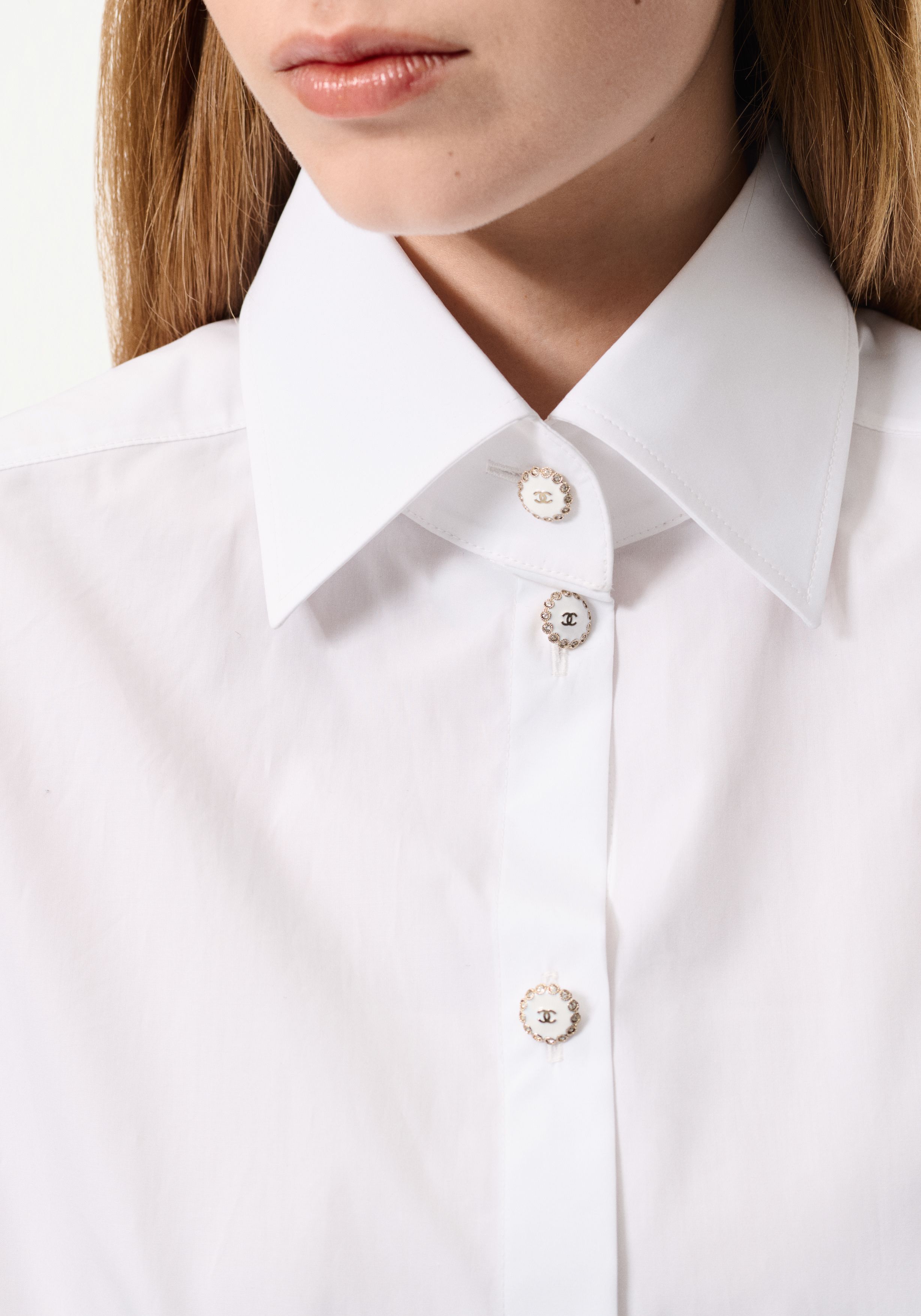 ロングスリーブ シャツ - コットン ポプリン、ホワイト — ファッション