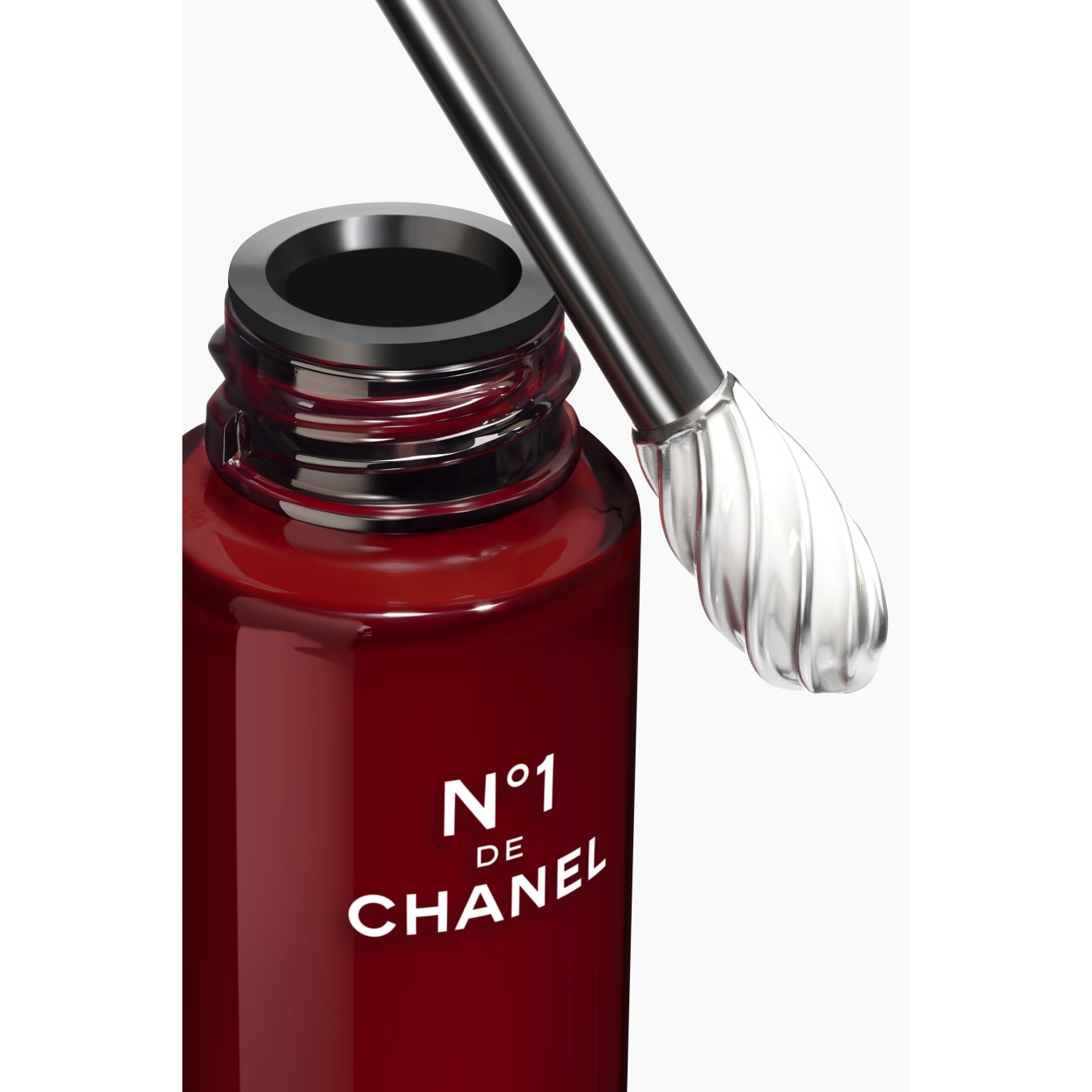 N°1 DE CHANEL REVITALIZING EYE SERUM Smooths – Restores