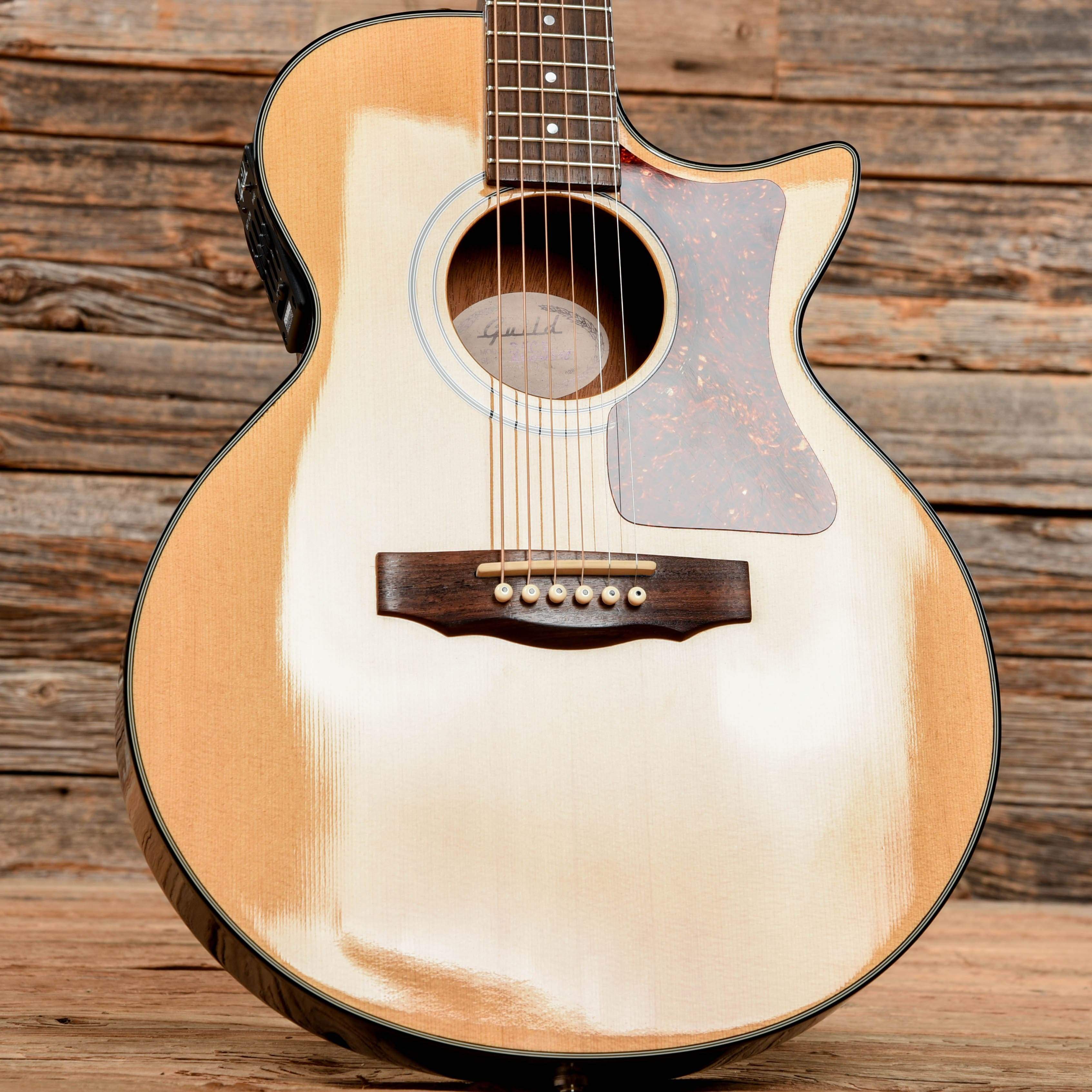 Guild Songbird S4ce Natural 1999 – Chicago Music Exchange