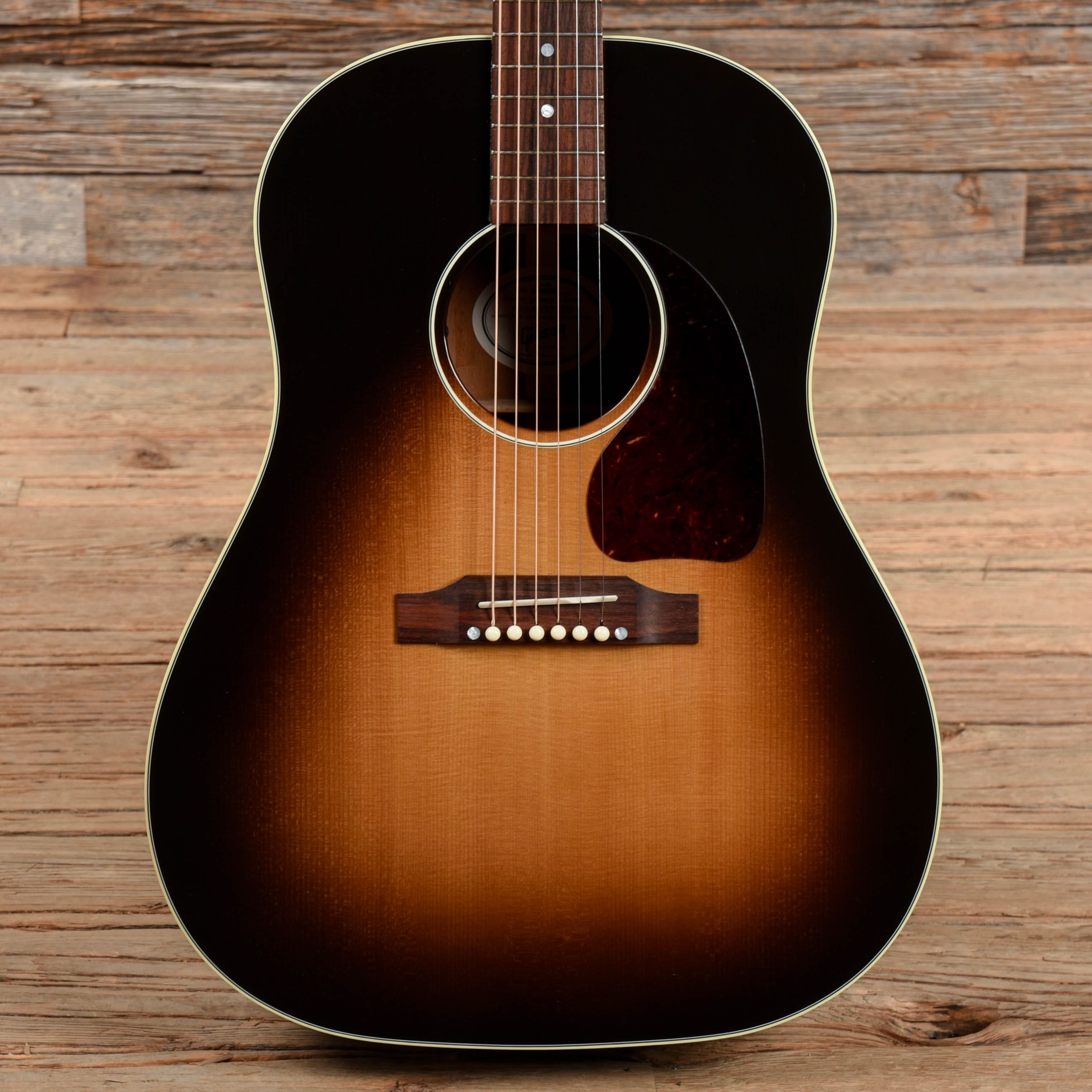 Gibson J-45 Standard Sunburst 2014 – Chicago Music Exchange