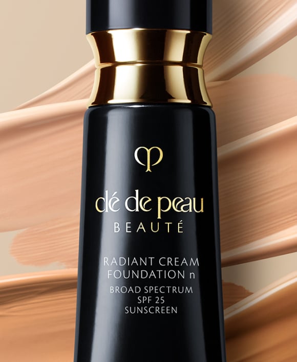 Radiant Cream Foundation SPF 25 | Clé de Peau Beauté