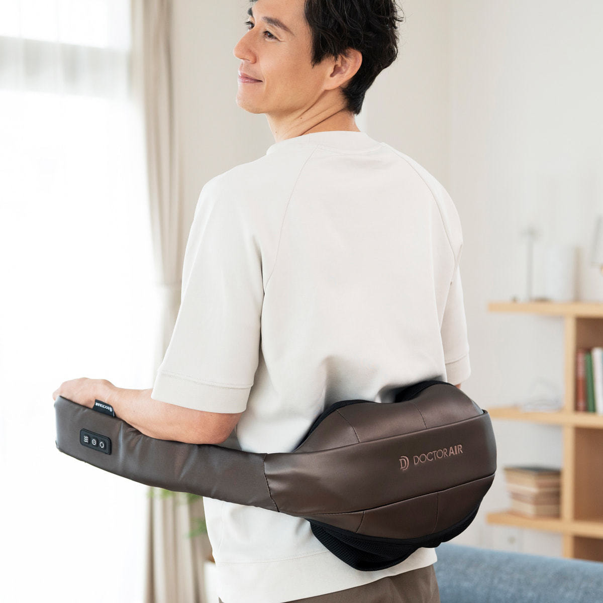 ドクターエア 3D ネックマッサージャープレミアム【管理医療機器】の卸