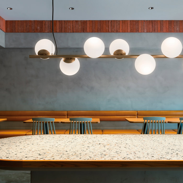 Lunar Line-6 Satin Gold 6灯｜Bluetooth｜照明のライティングファクトリー