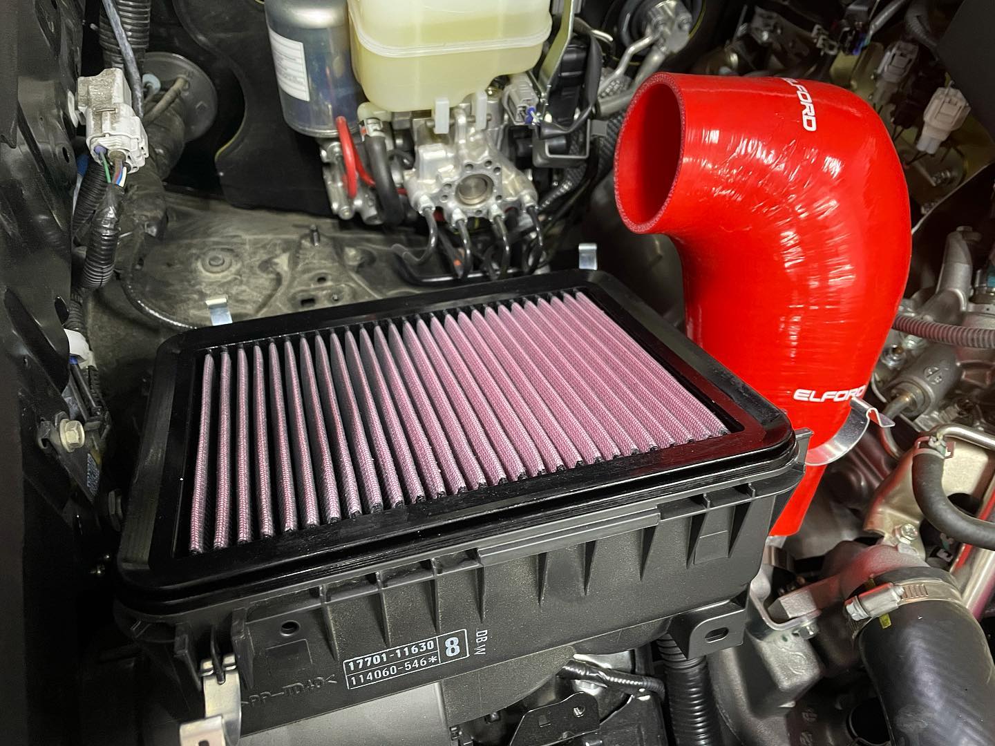 150プラドディーゼル車カスタム。サクションチャンバーパイプ、K&Nエア