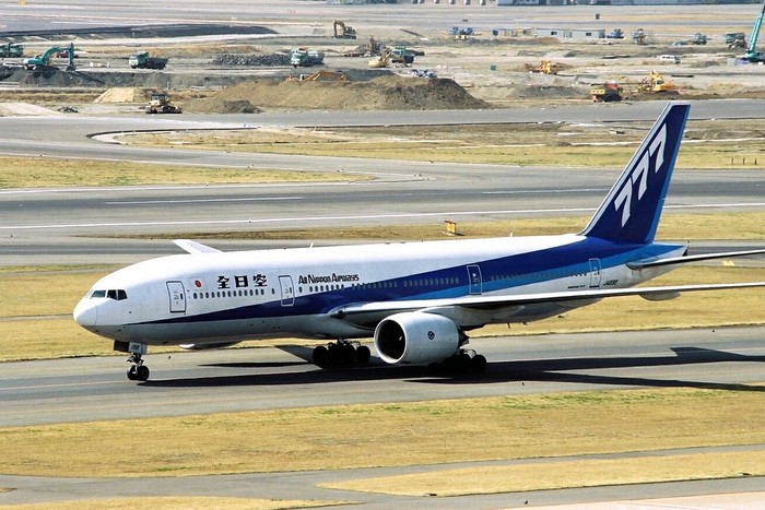 All Nippon ANA Boeing B777-200 JA8198 Phoenix 04262 scale 1:400