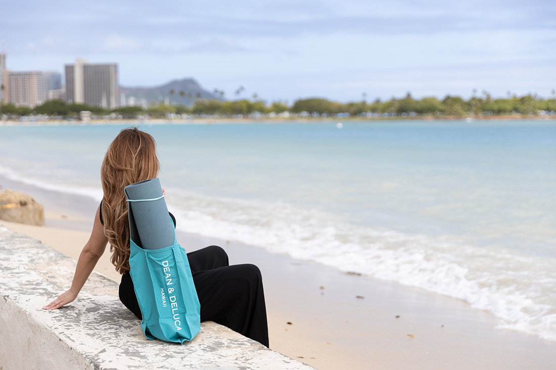 A LIMITED COLOR OF THE YEAR 2024 MINT GREEN - DEAN & DELUCA HAWAII