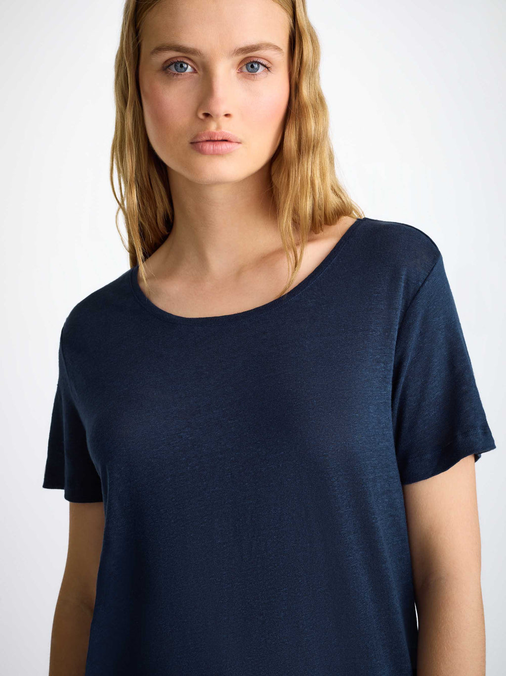 Jordan 2 Linen Navy Women's T-Shirt | Derek Rose