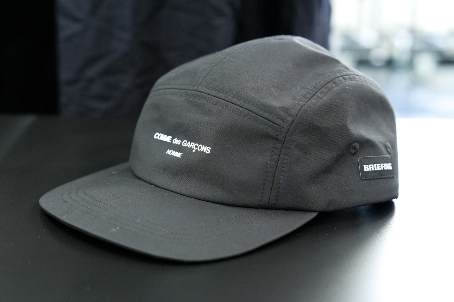 コム デ ギャルソン・オム×ブリーフィング、ポケット付きミリタリー