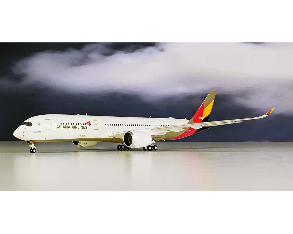 www.JetCollector.com: JC WINGS ASIANA A350-900 W/STAND HL7578 1