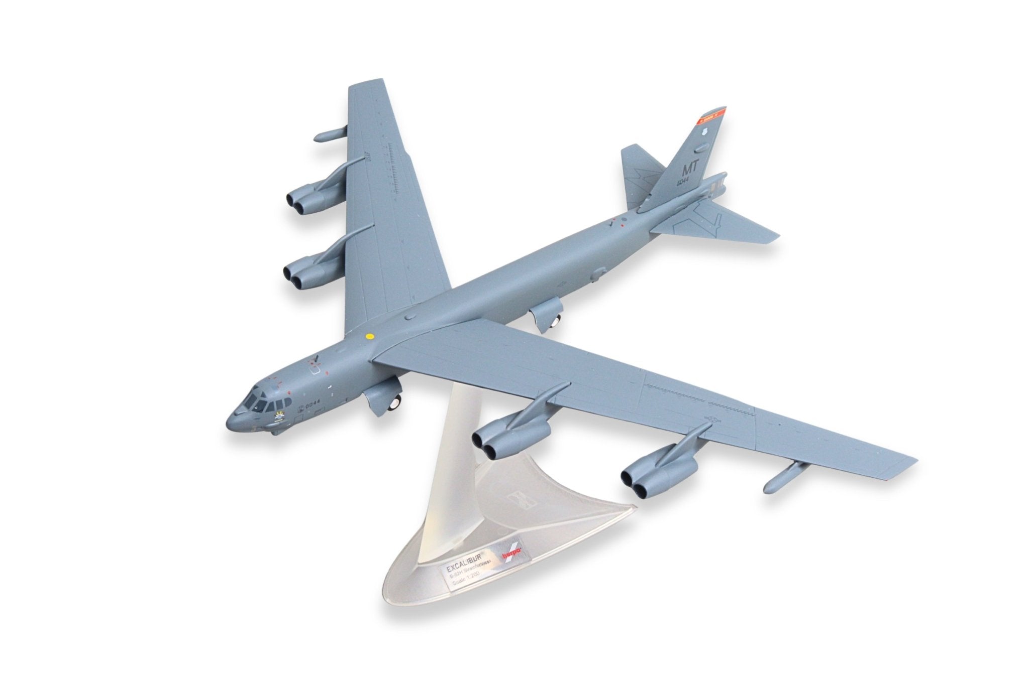 Herpa Wings 573467 1:200 USAF Boeing B-52H Stratofortress