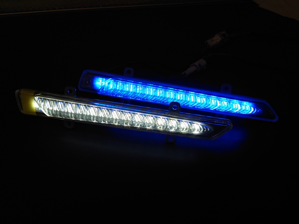 ZRR80 ヴォクシー シグネチャーイルミブレード LED打ち替え - LEDMATICS