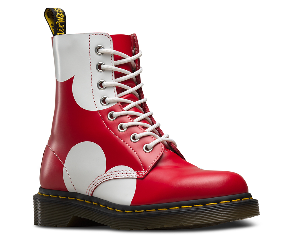 FASHION] 完売店舗続出!! ドクターマーチンのバレンタイン限定