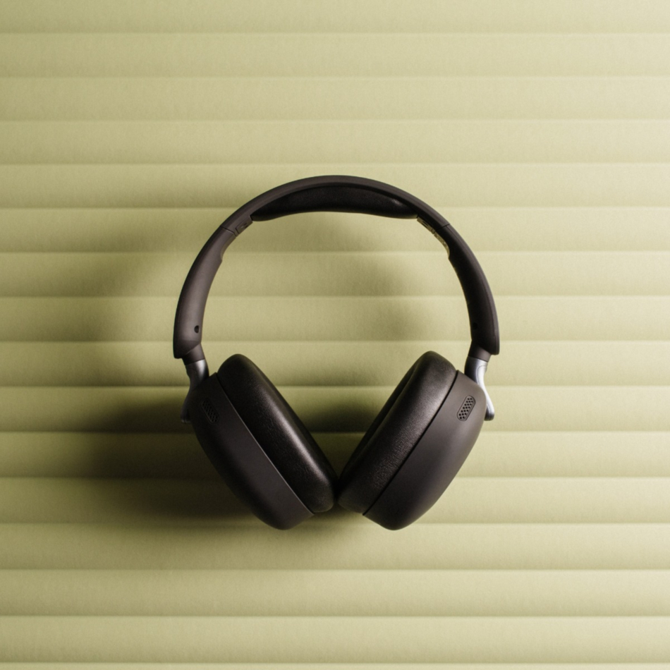 Sudio K2 Pro ブラック | 密閉型ハイブリッドアクティブノイズキャンセ