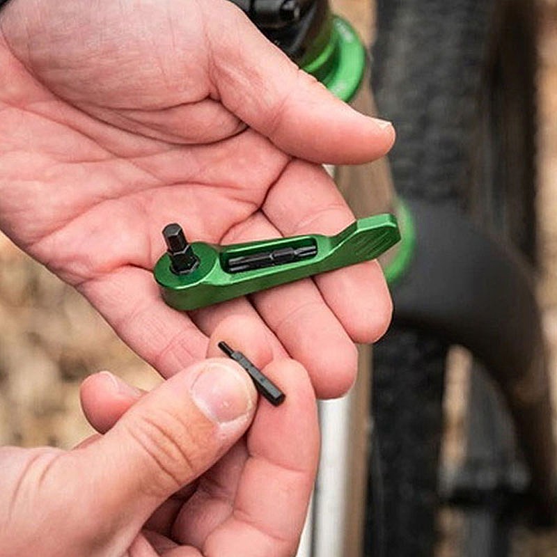 Wolftooth（ウルフトゥース）Axle Handle Multi-Tool（アクスル