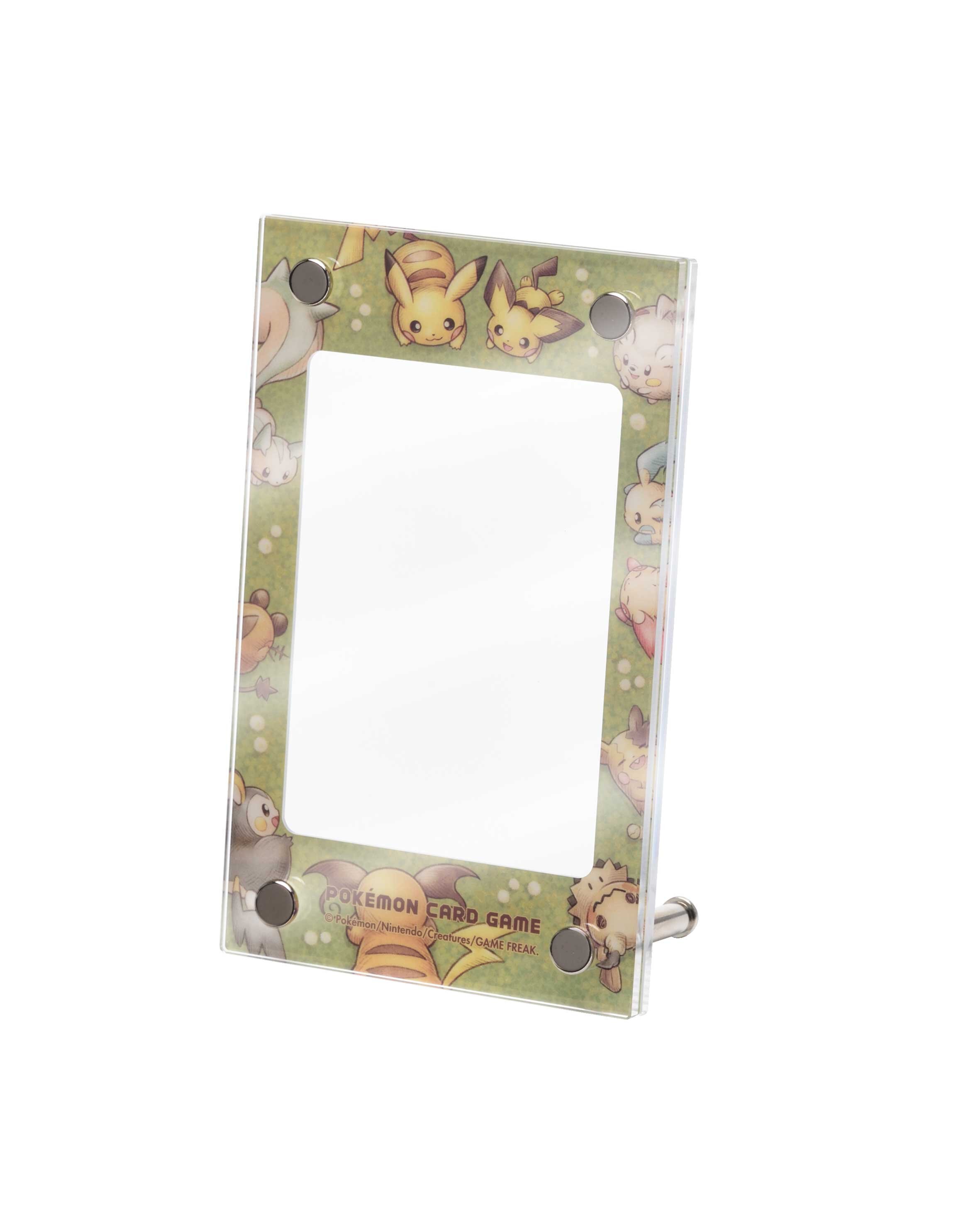 カードを飾れるディスプレイフレームの、新商品が発売！ | ポケモン