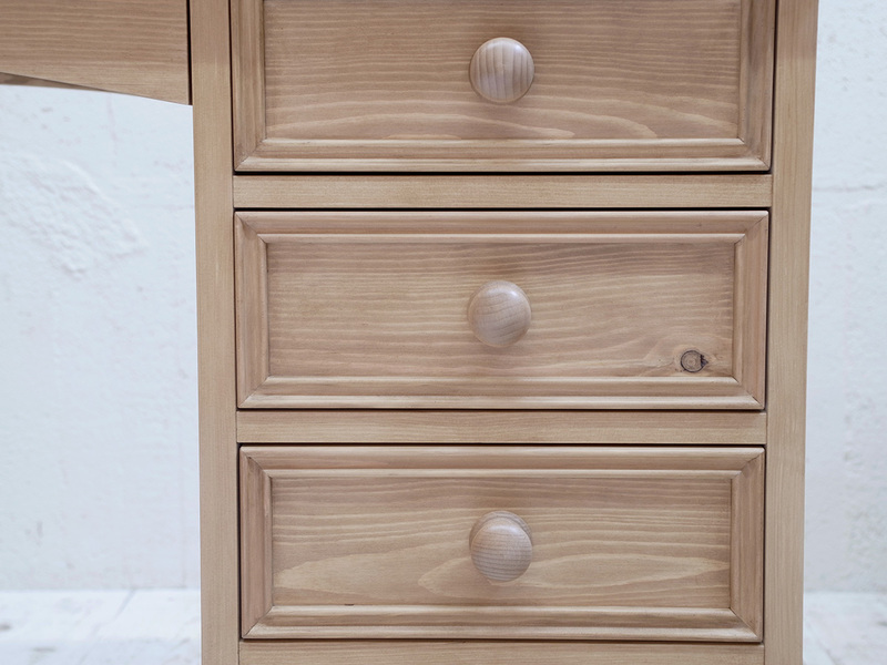 特注チャイルドデスクの詳細事例 | ザ・ペニーワイズ-THE PENNY WISE