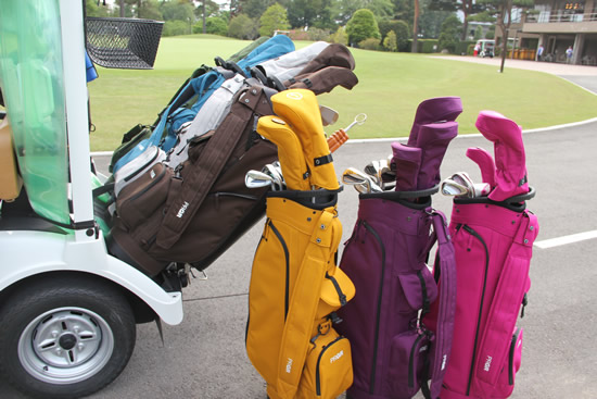 好評発売中 キャディバッグ & ヘッドカバー｜PRGR