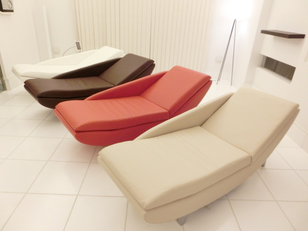 株式会社横戸建設｜ヒーリングストーンカウチ｜岩盤浴家具