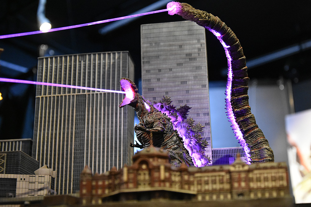 シン・ゴジラ造形作品集」発売記念ディオラマ展示会にお邪魔してきまし