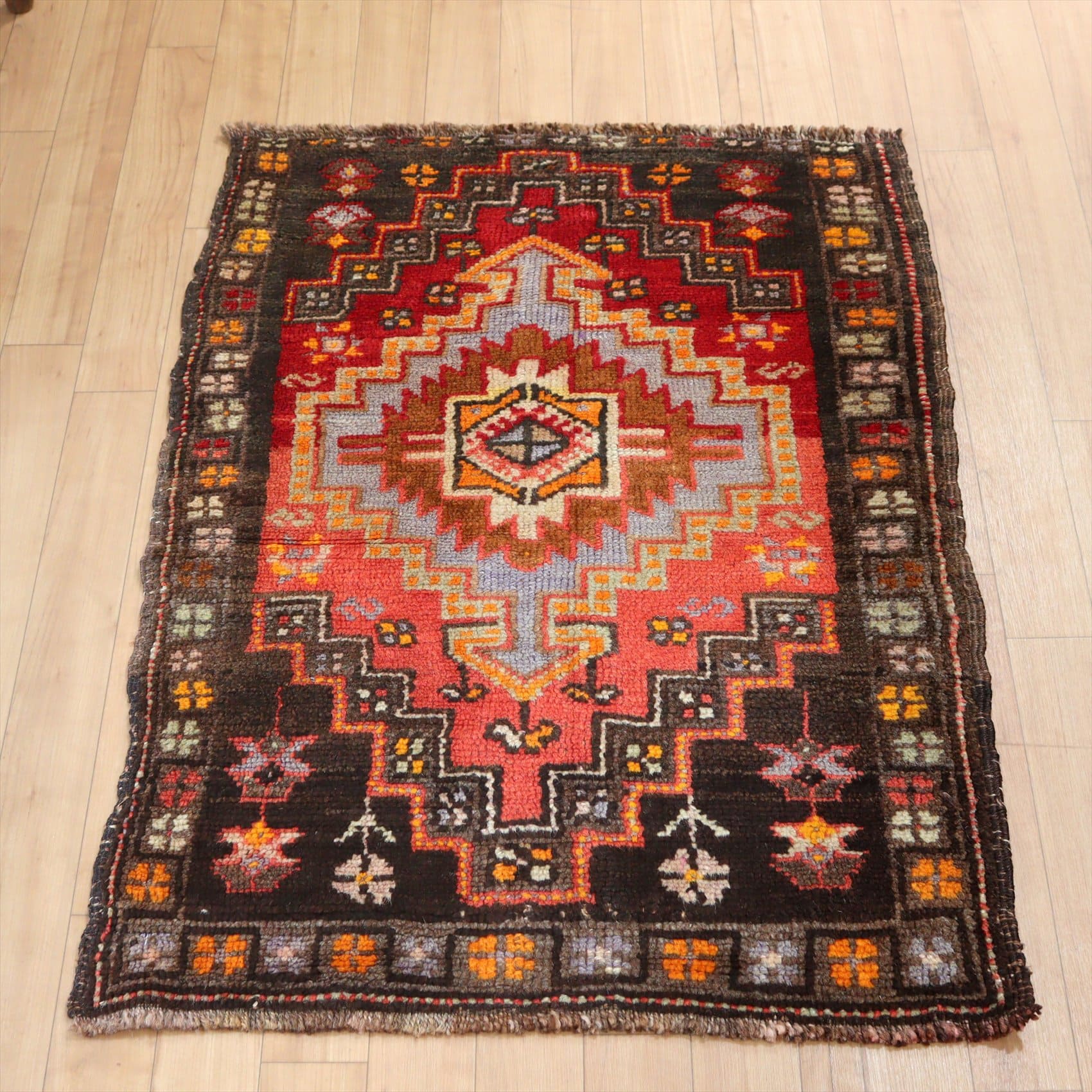 大判/シャビーレッドのヴィンテージトルコラグ No.733 トルコ産