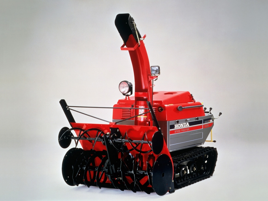ホンダ中型除雪機 「スノーラ」HS1180Z/HS1390Zと大型クラスの「スノー