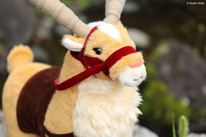 もののけ姫』25周年を記念して、ヤックルがぬいぐるみに！ モフモフ