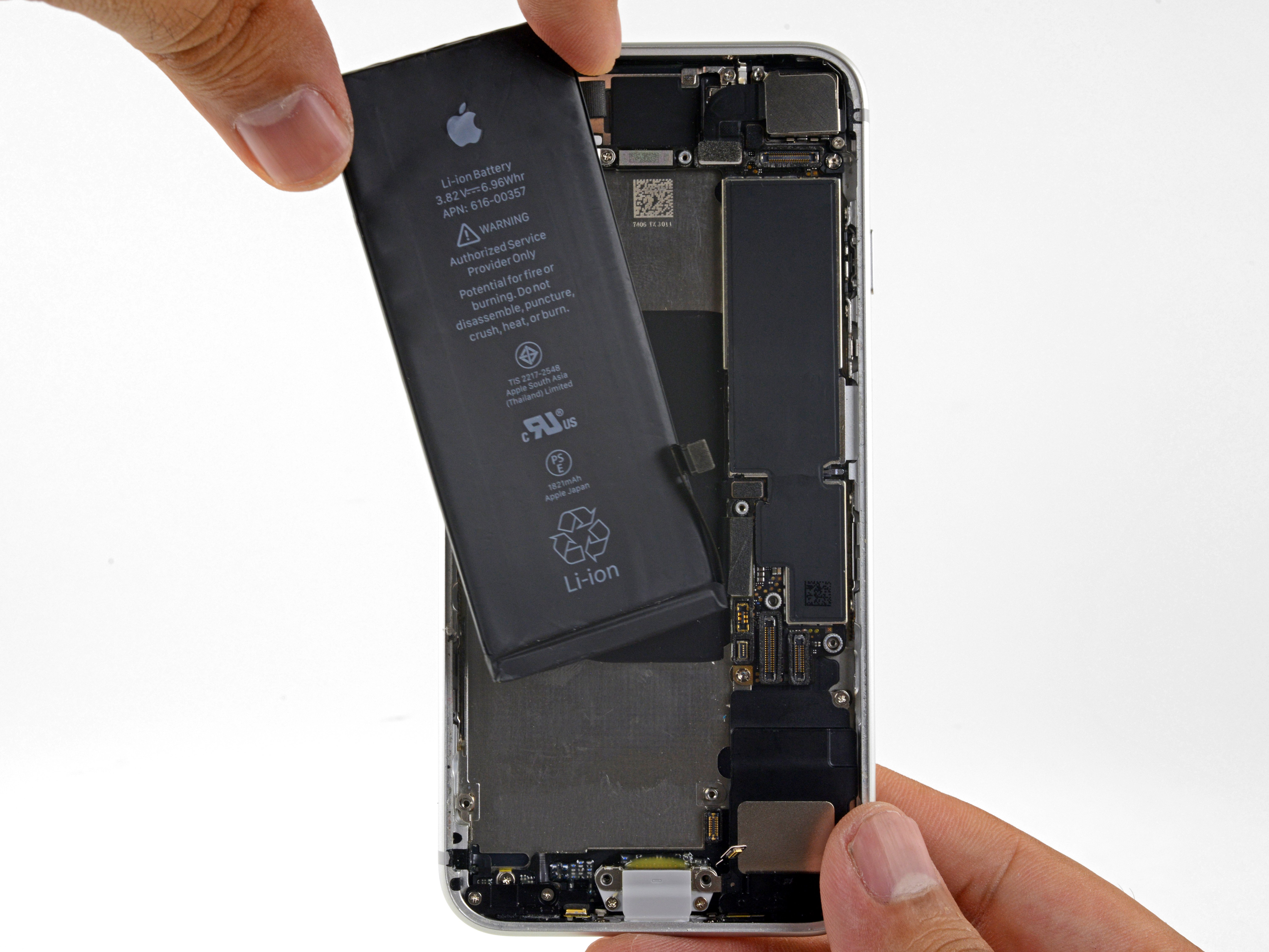 iPhone SE 2020 バッテリーの交換 - iFixit 修理ガイド