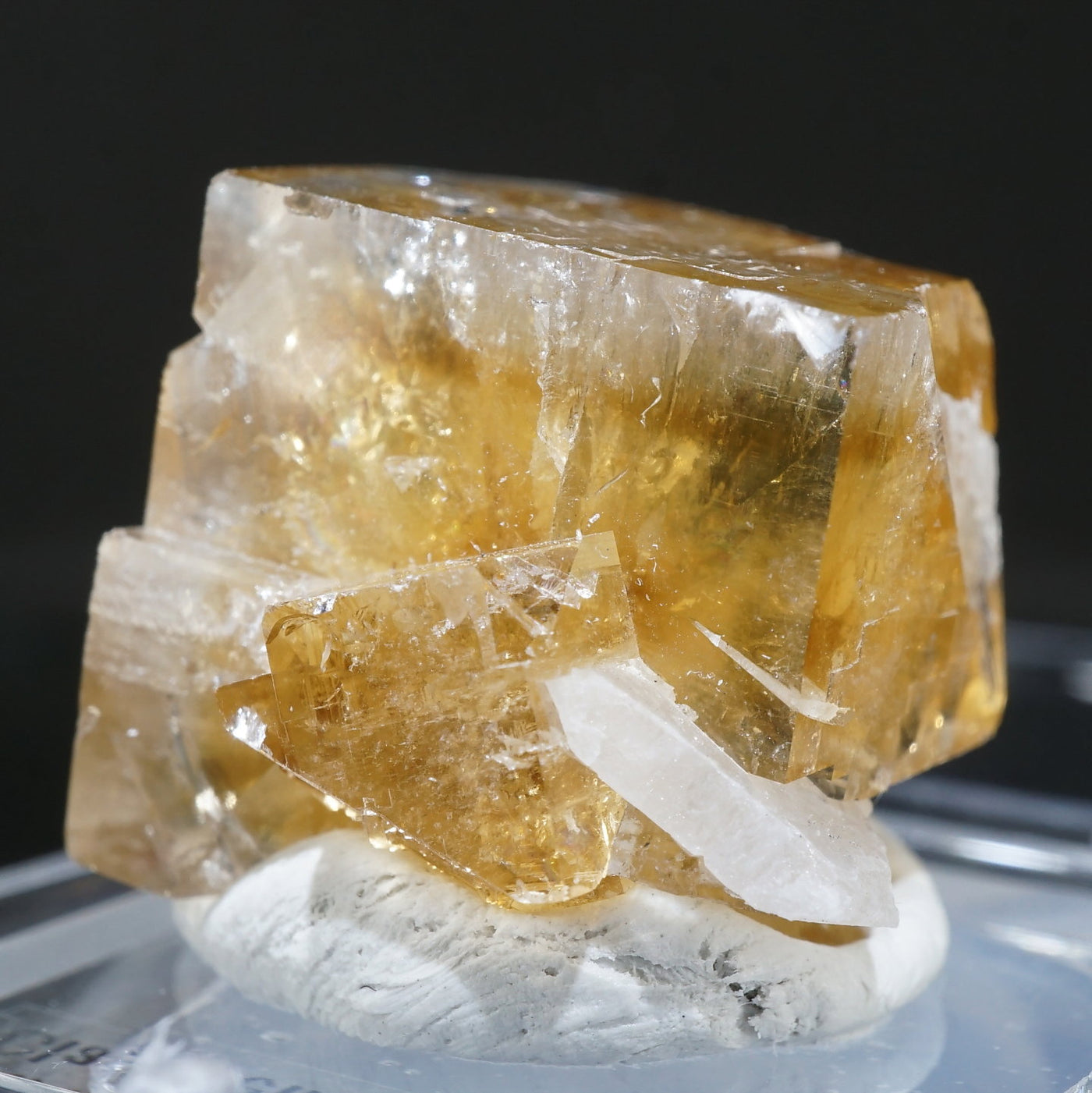 アメリカ・オハイオ州産 フローライト – 天然石ハッピーギフト