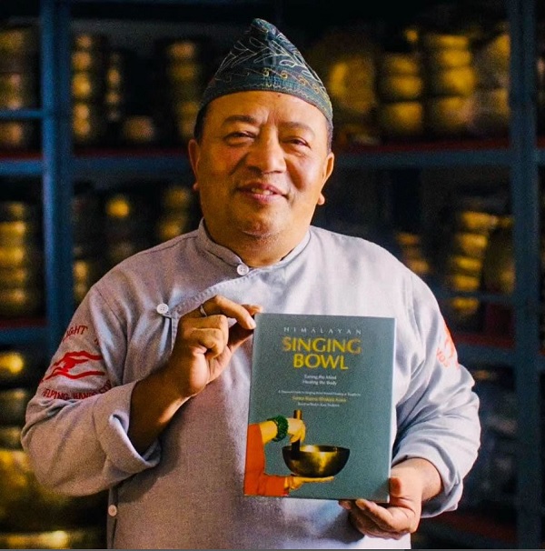 サンタ・ラトナ・シャキャによる満月シンギングボウルを探訪