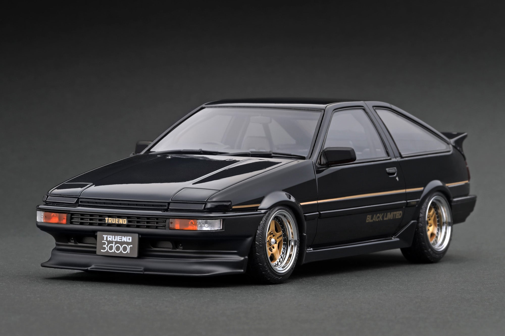 Ignition Model 1:18 Toyota Sprinter Trueno (AE86) 3Door GT Apex