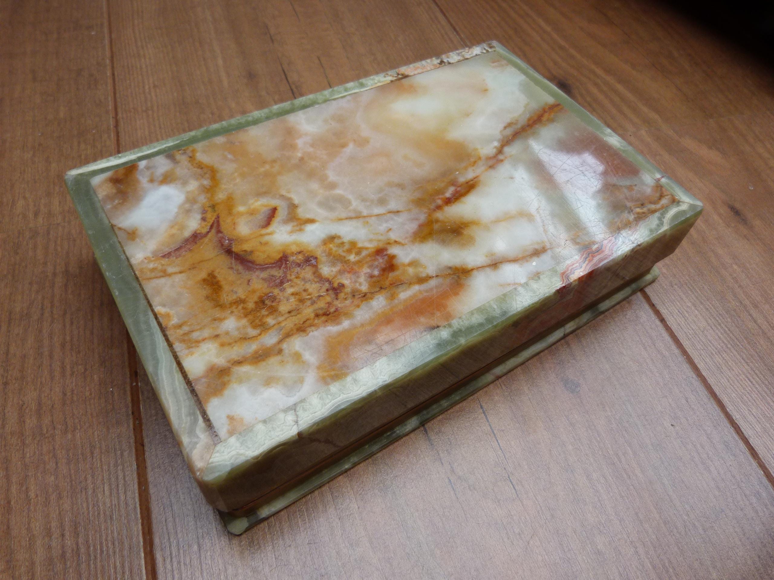 ヴィンテージ オニキス 小物入れ グリーン フィギュアド オニキス